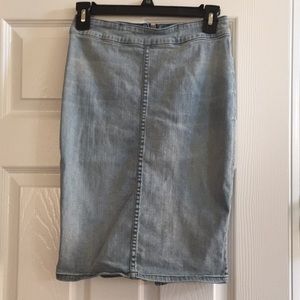 Women’s The Castings Denim Pencil Skirt.